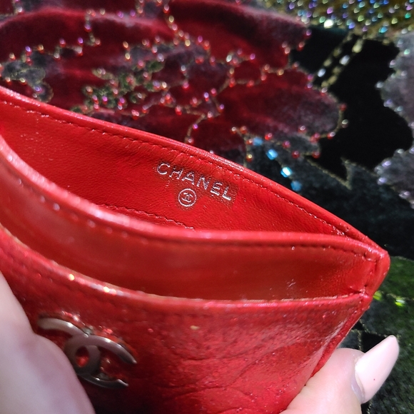 Chanel Iridescent Camelia credit card/ wallet - Picture 11 of 12